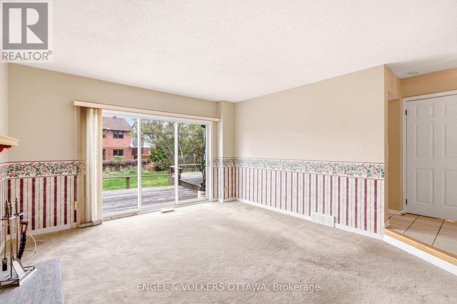 90 TOPLEY CRESCENT - 9