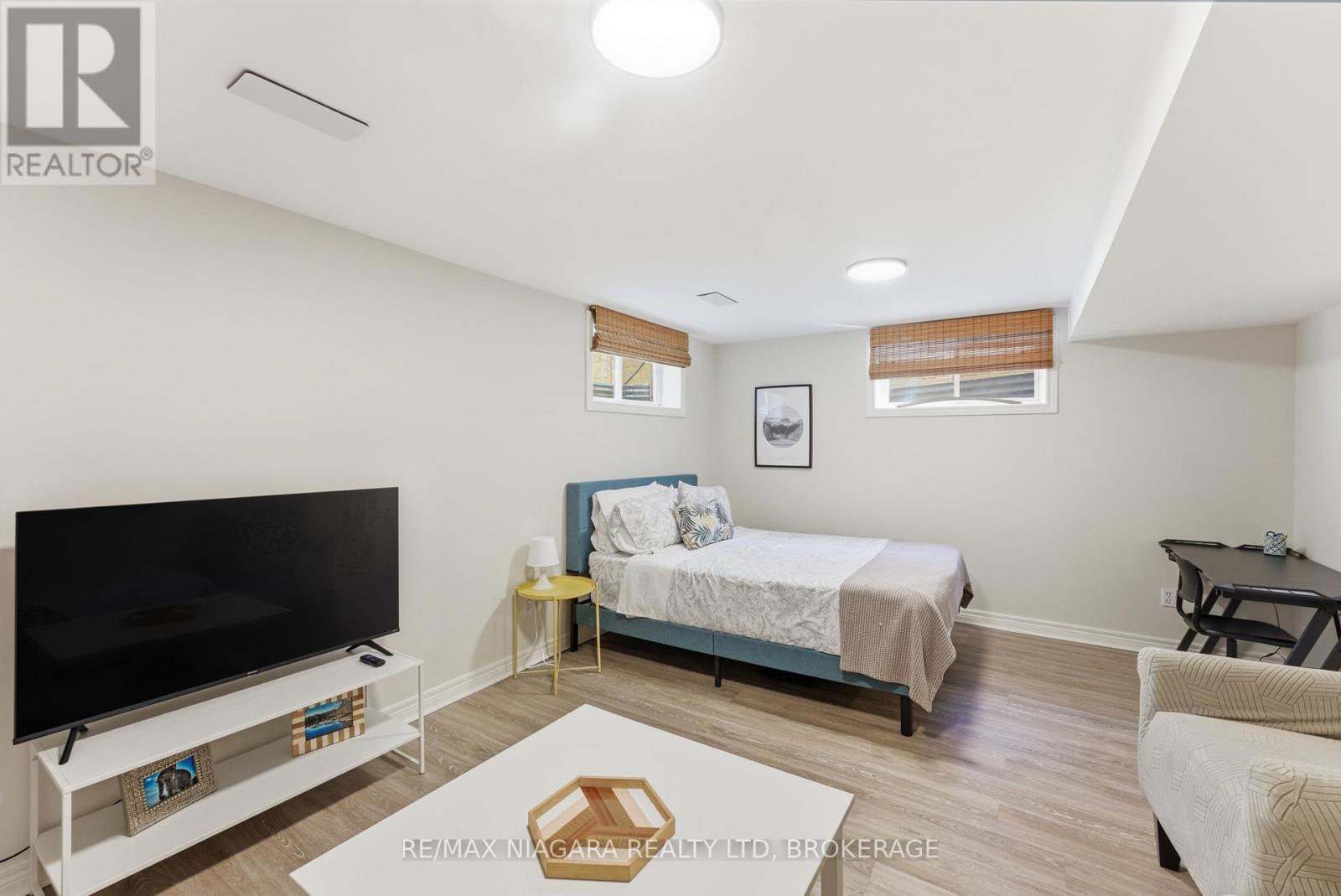 25 BEVERLY STREET - 22