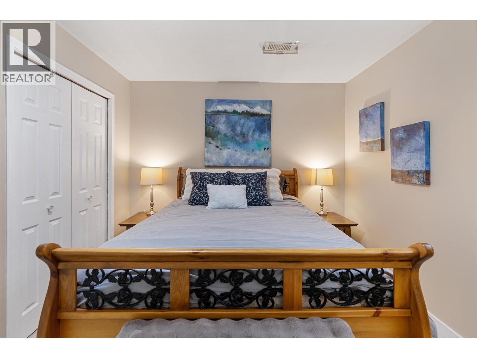 3243 ST FRANCES CRESCENT - 23