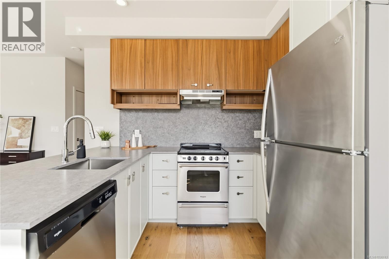 212 629 Speed Avenue, Victoria