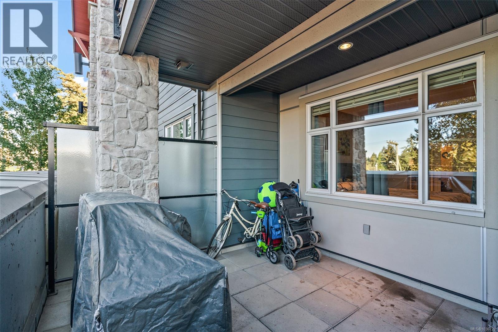 #212 2655 Sooke Rd - 17