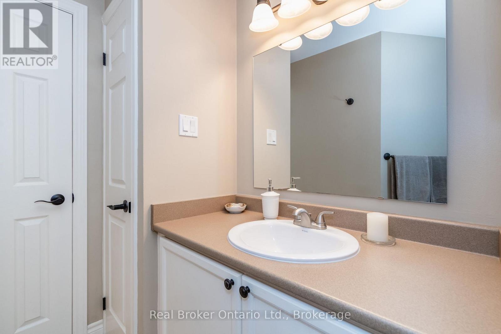167 LUCKPORT CRESCENT - 21