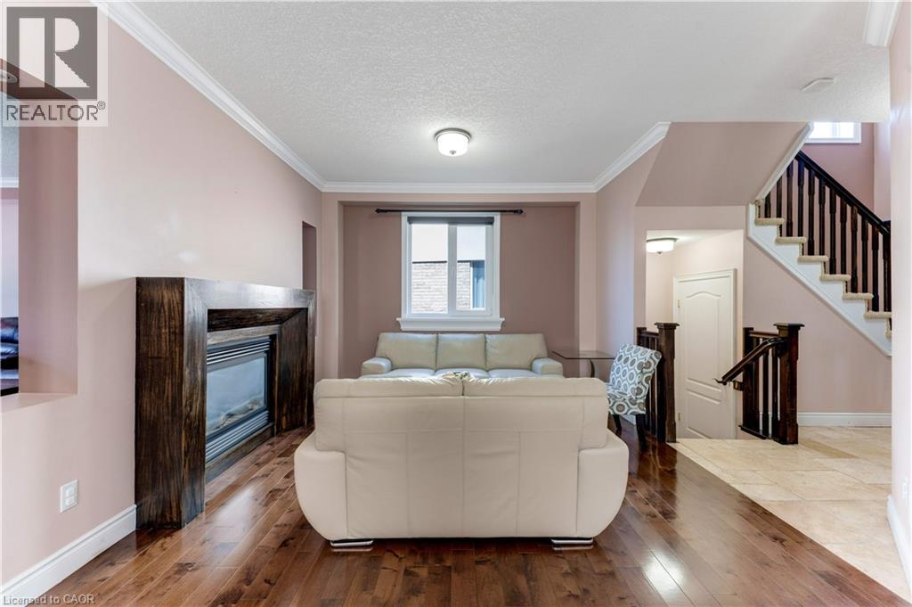 437 BEAUMONT Crescent - 5