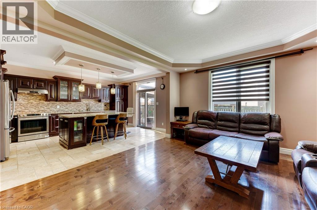 437 BEAUMONT Crescent - 9