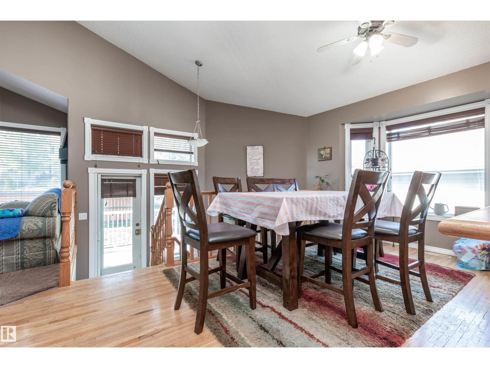 21 CHARLTON WY - 10