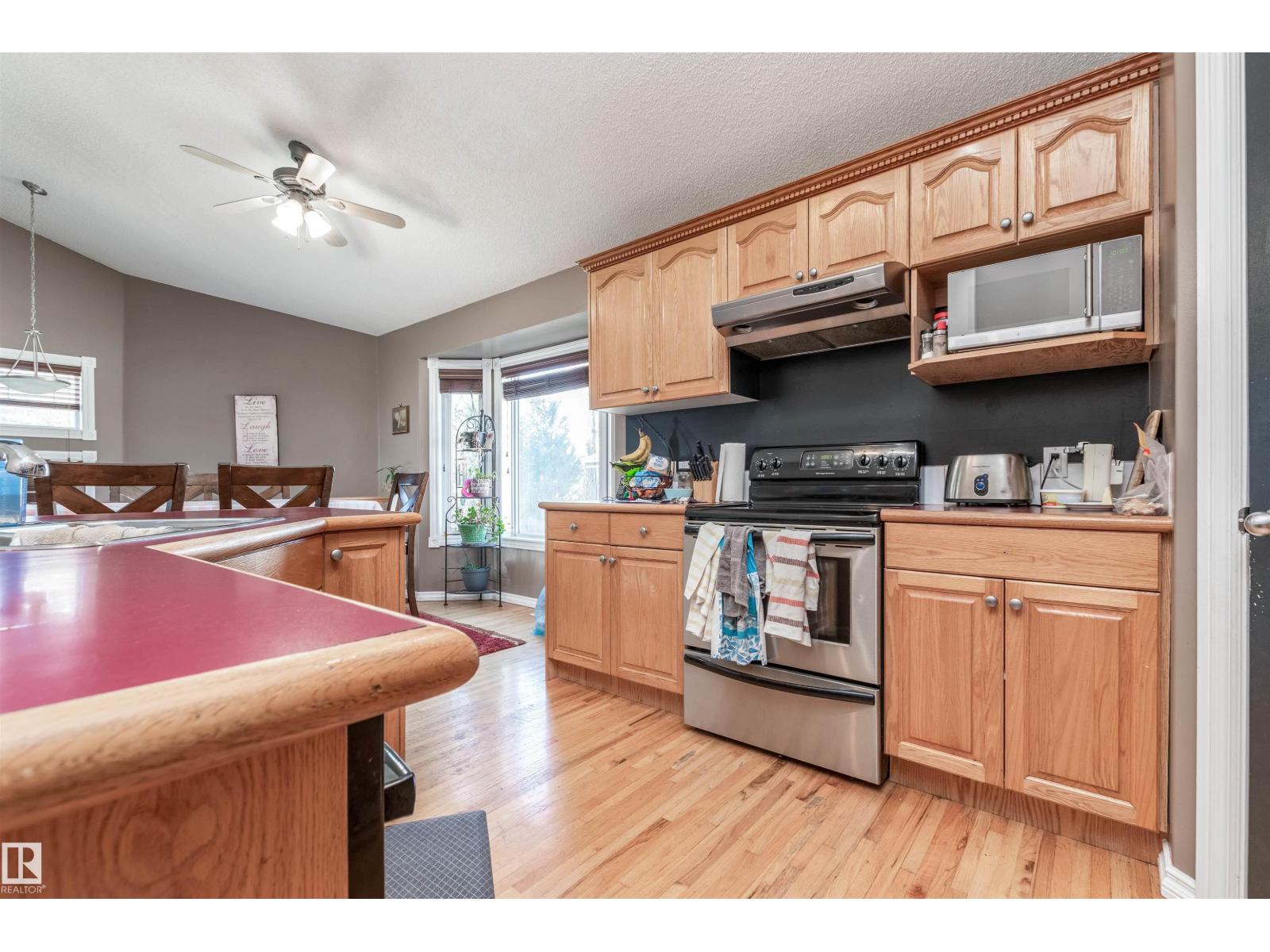 21 CHARLTON WY - 6