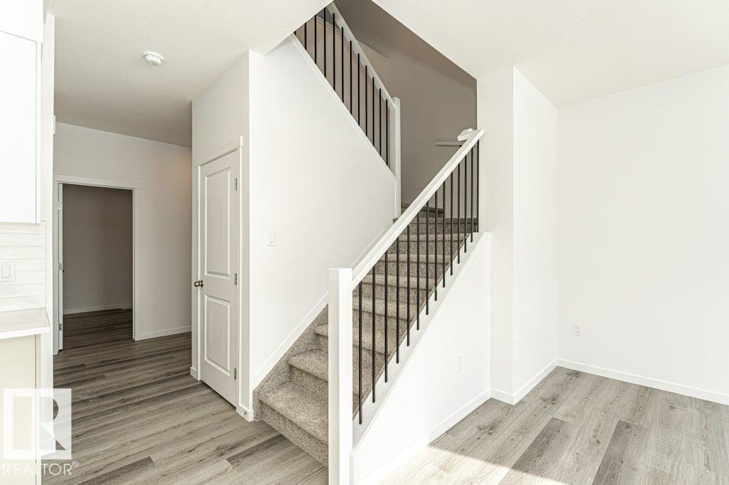 6271 180 AV NW - 27