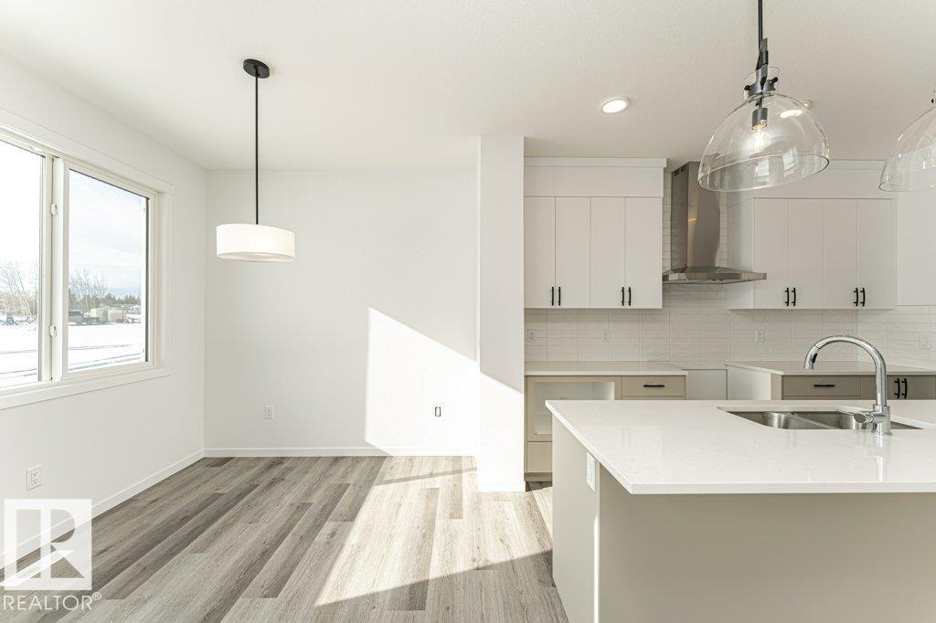 6271 180 AV NW - 7