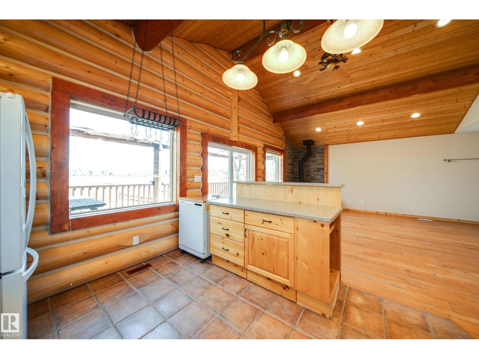 436 Lakeview DR — photo 9