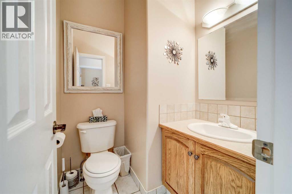 50 Sarcee Place W - 21