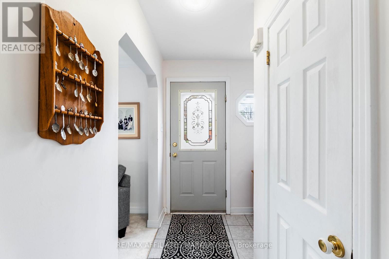 1009 LEONARD AVENUE - 5