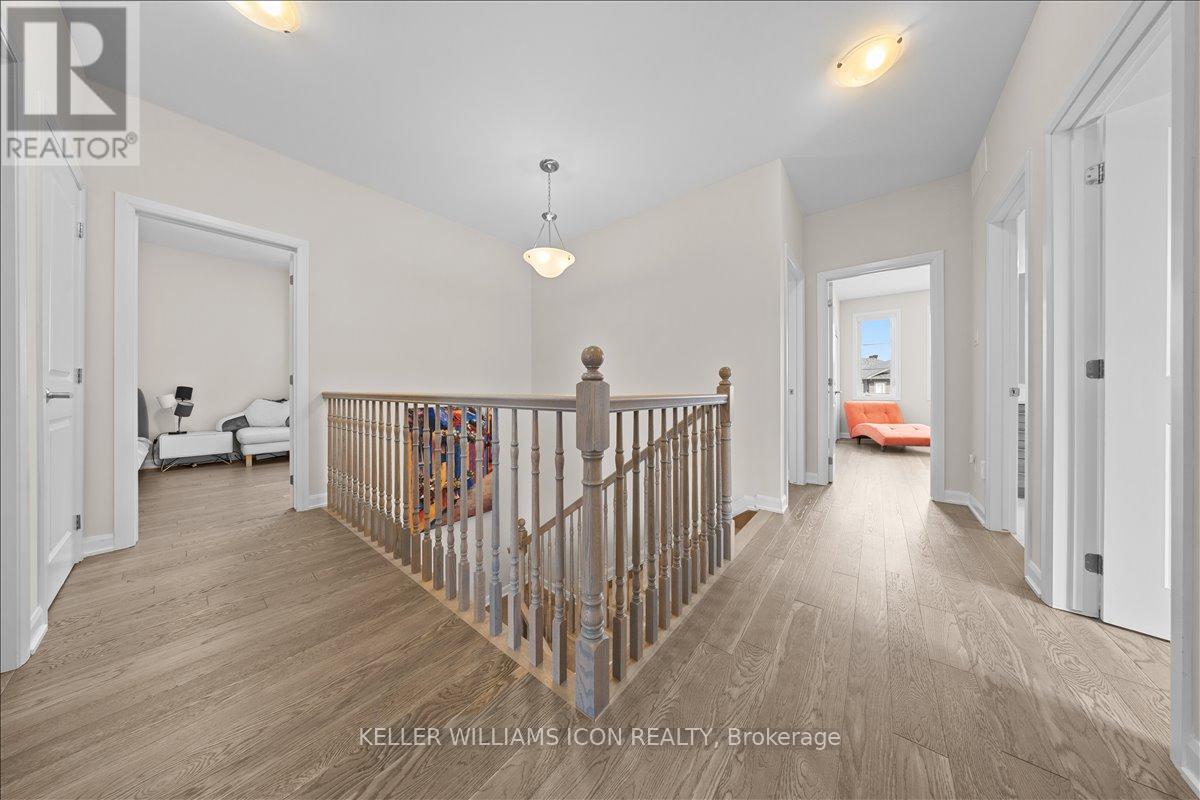 352 CLOYNE CRESCENT - 24