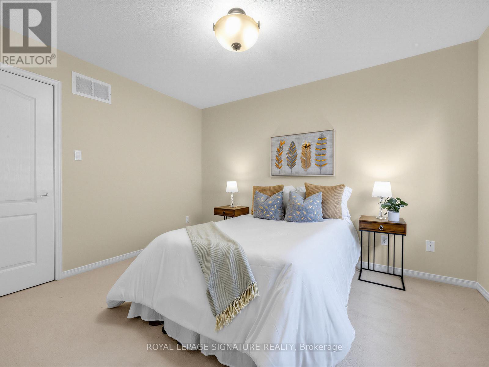 74 STYLES CRESCENT - 36