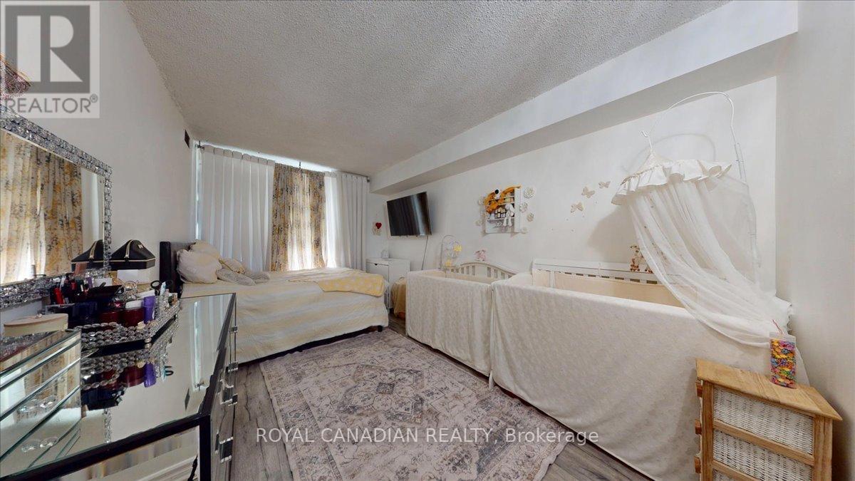 #1011 410 MCLEVIN AVENUE - 14
