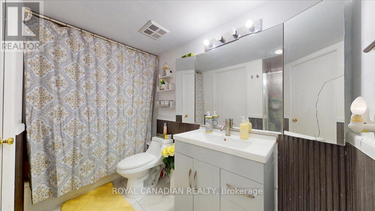 #1011 410 MCLEVIN AVENUE - 17