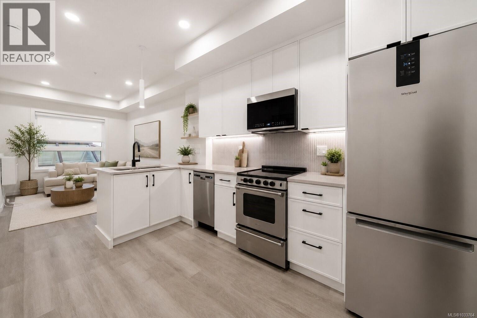 #208 610 Lampson St - Image 3
