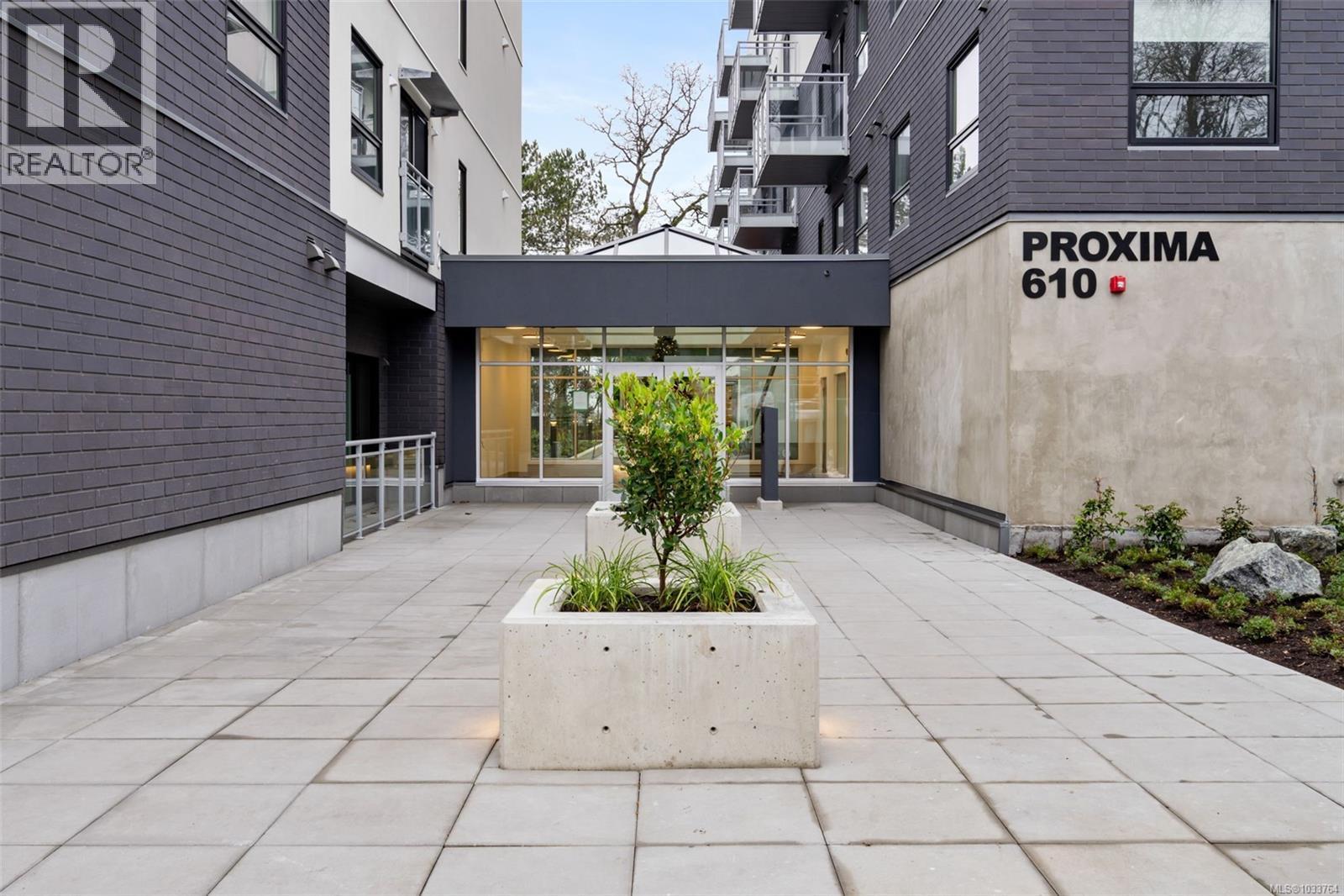 #208 610 Lampson St - 5