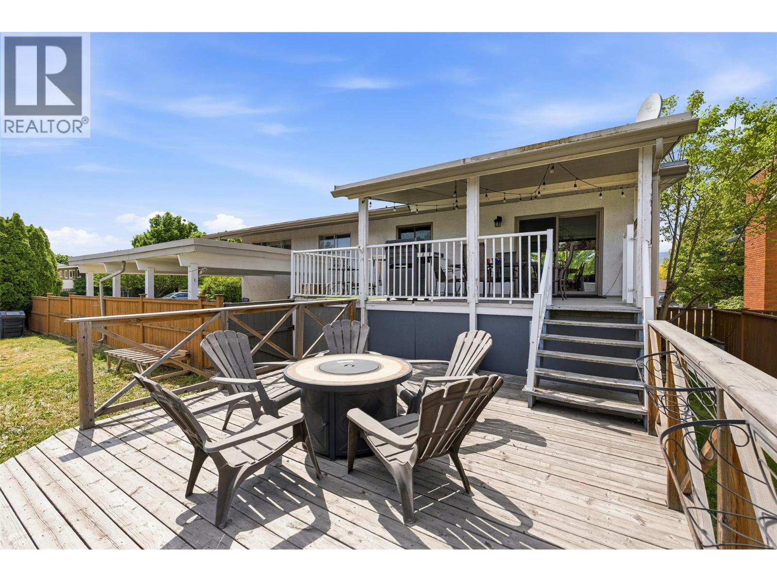  1394 Lombardy Square, Kelowna
