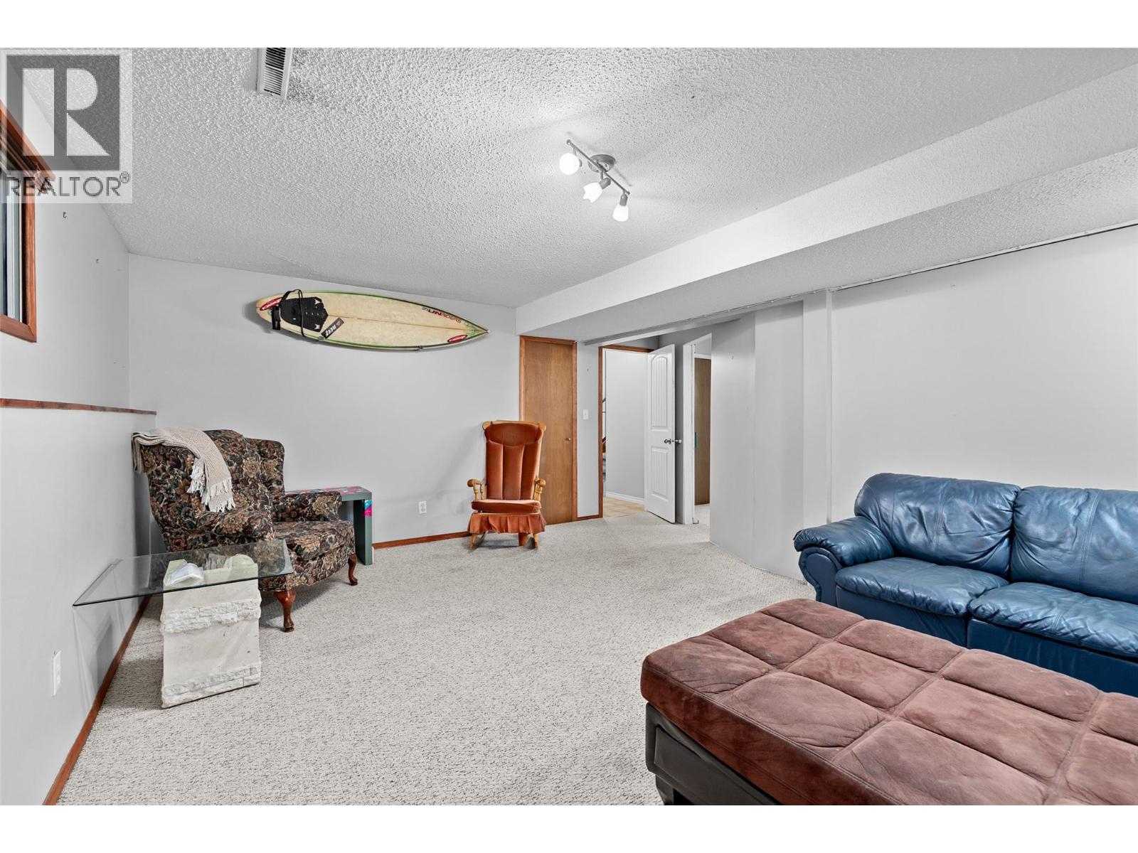 1394 Lombardy Square - 21
