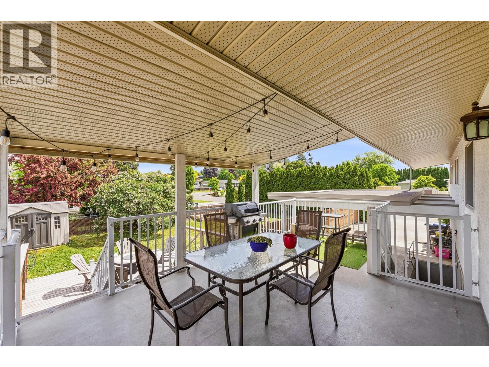  1394 Lombardy Square, Kelowna