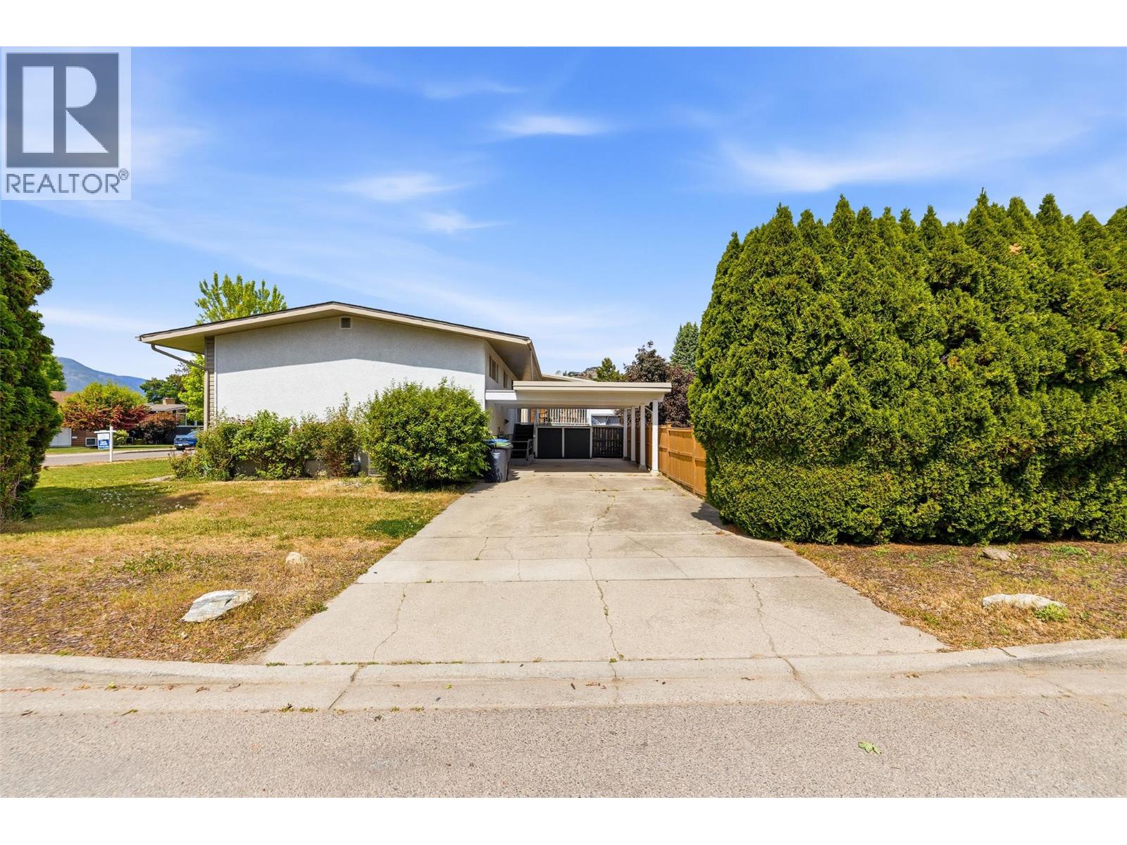 1394 Lombardy Square - 46