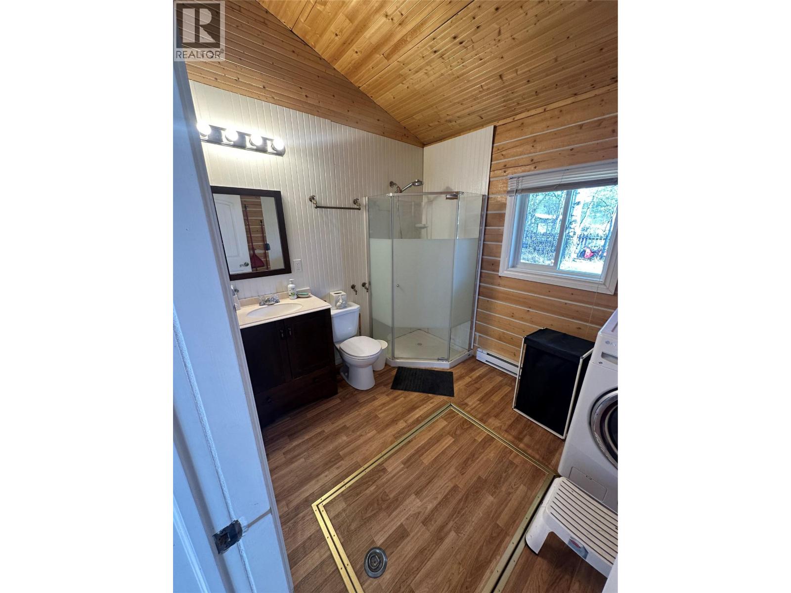 9308 WEST MIDDLEMISS Road, Chetwynd