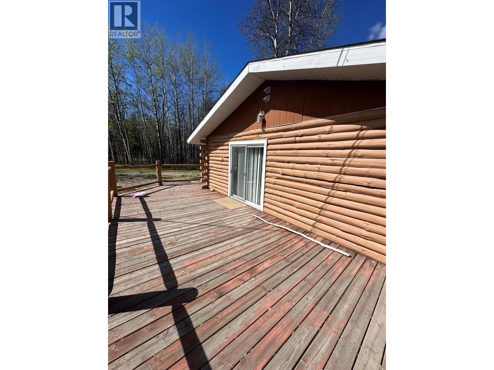 9308 WEST MIDDLEMISS Road, Chetwynd