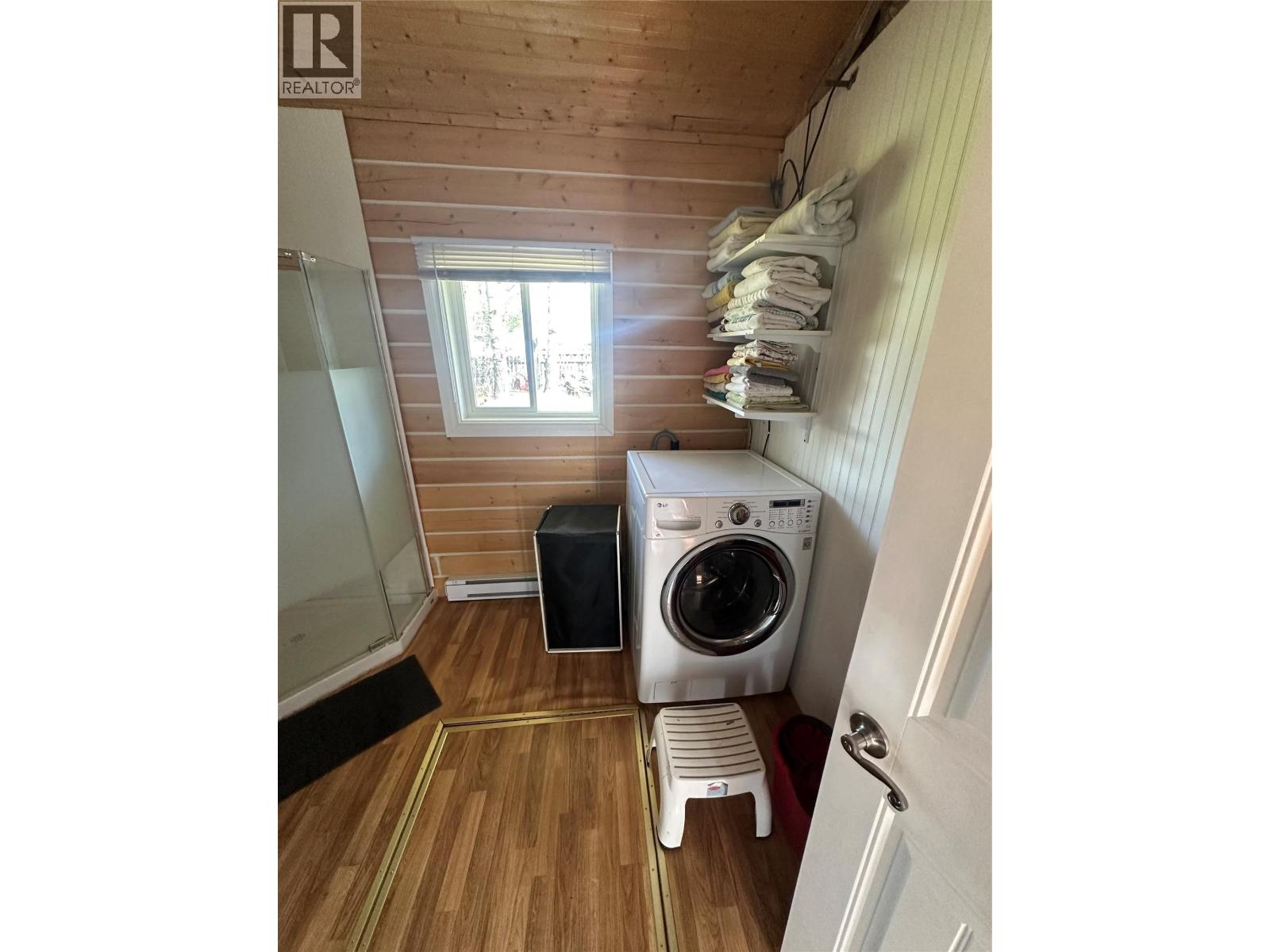 9308 WEST MIDDLEMISS Road, Chetwynd