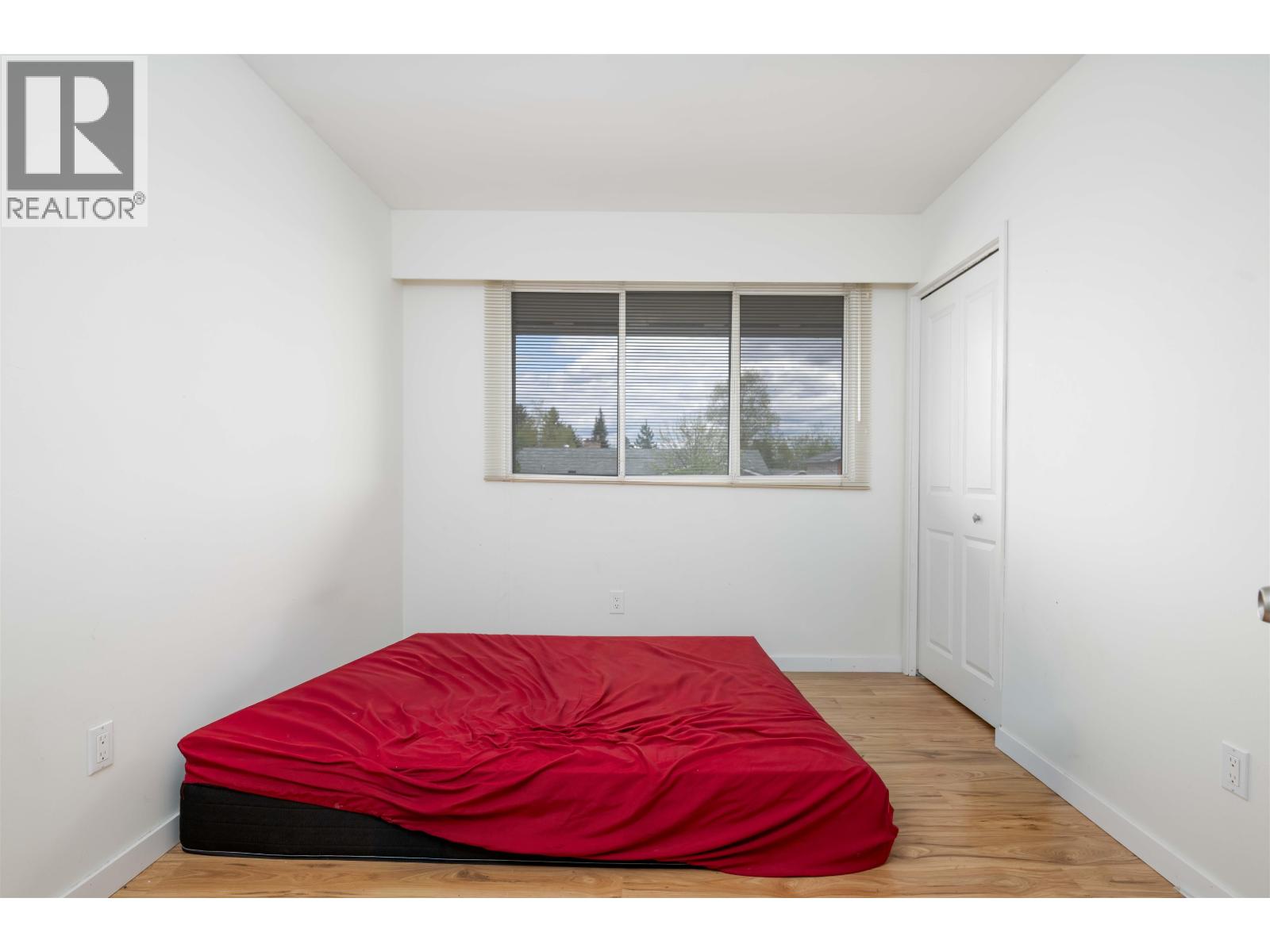 361 GRAHAM STREET - 14
