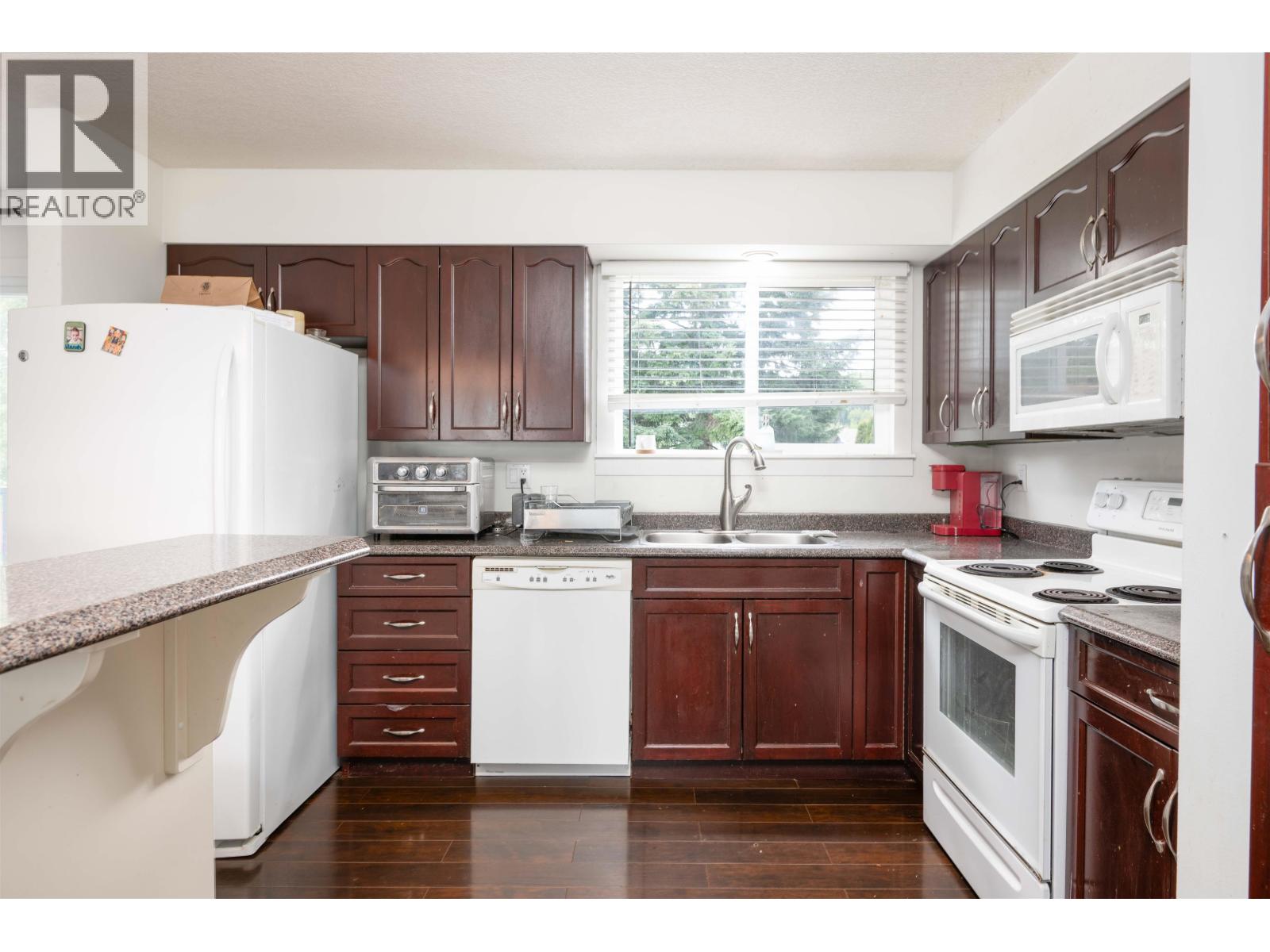 361 GRAHAM STREET - 9