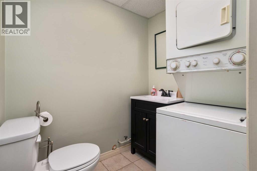 5038 49 Street — photo 13