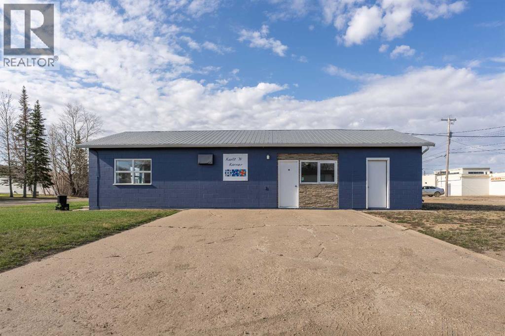 5038 49 Street - photo 2
