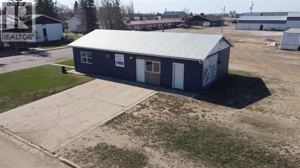 5038 49 Street — photo 21