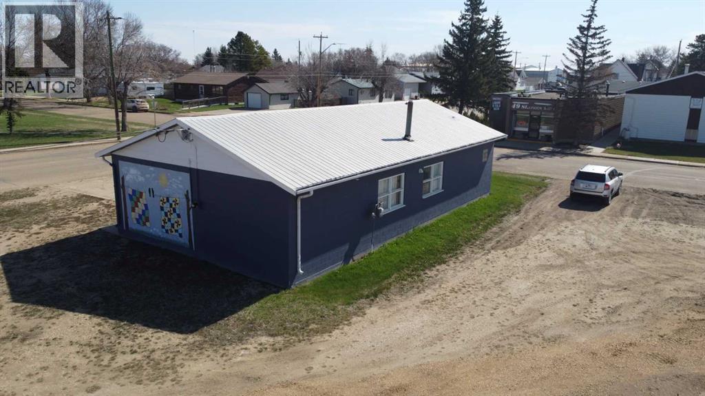 5038 49 Street — photo 22