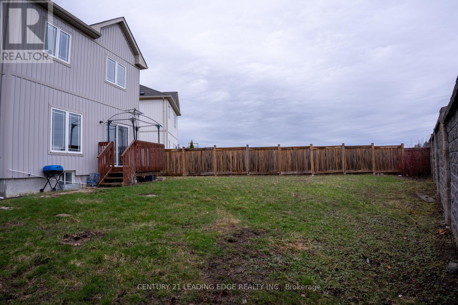 27 MANTZ CRESCENT - 31