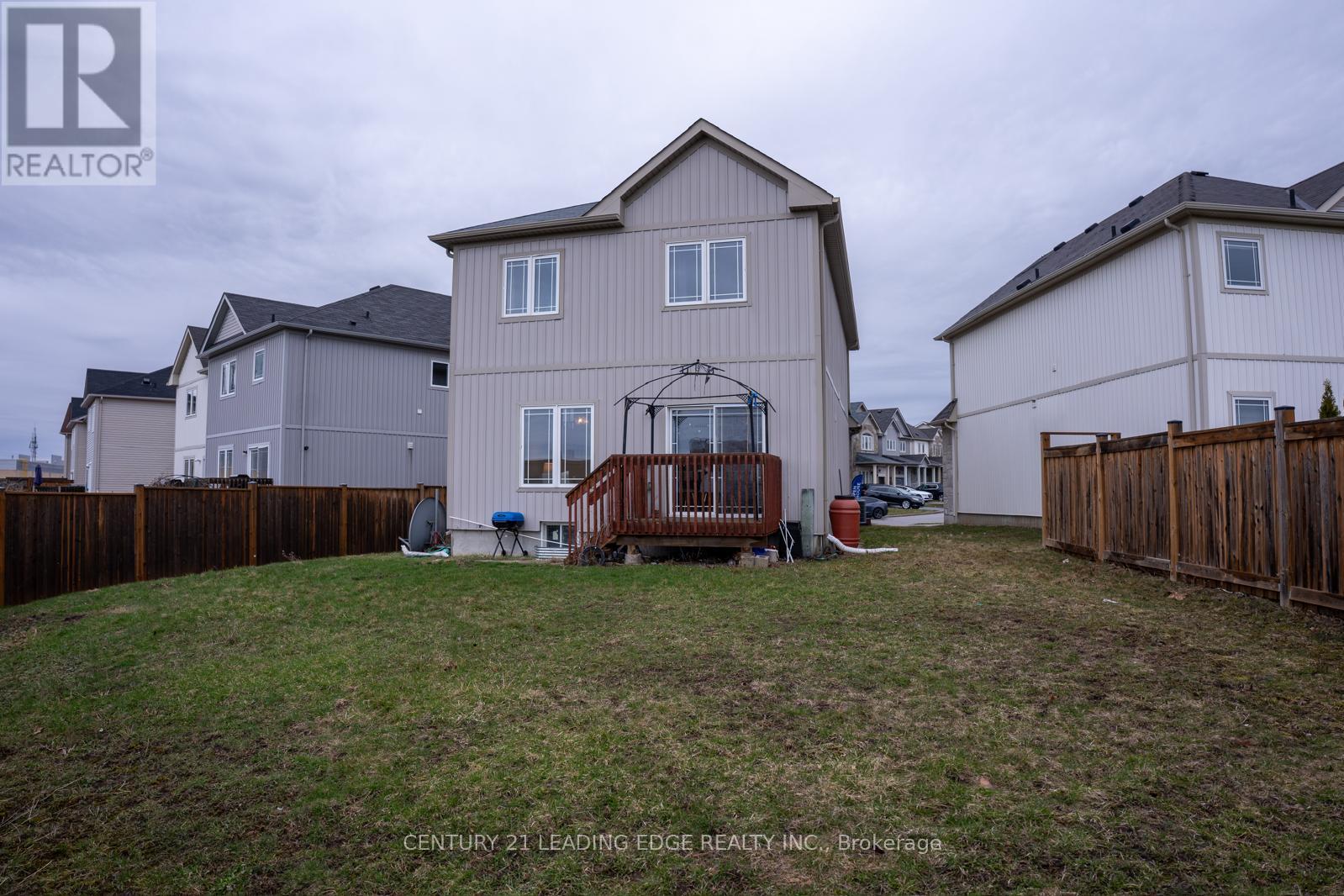 27 MANTZ CRESCENT - 30