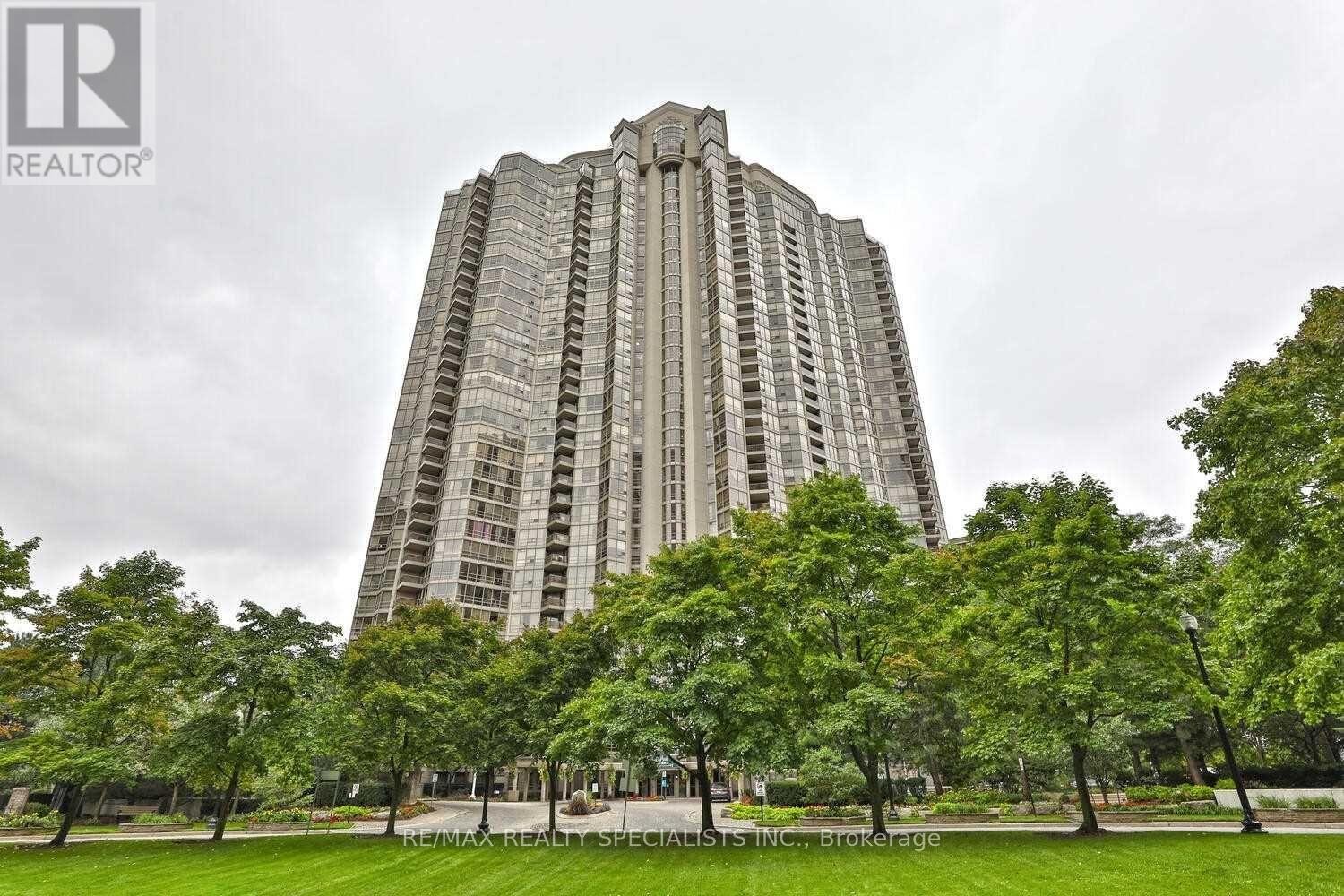 Photo of 45 Kingsbridge Garden Circle