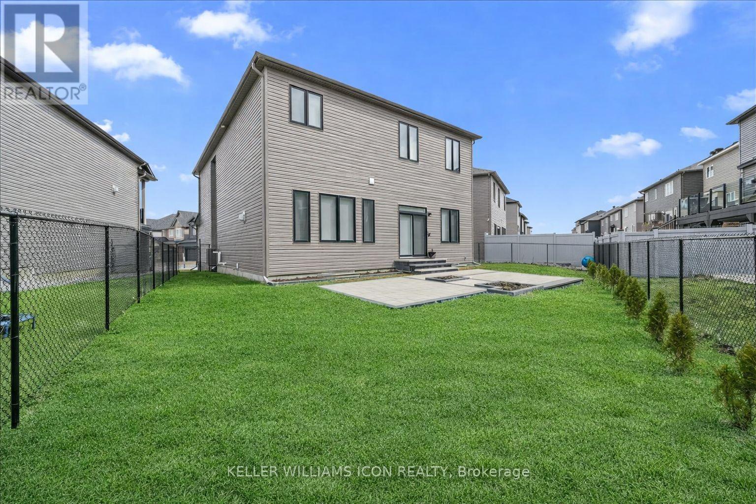 352 CLOYNE CRESCENT - 45