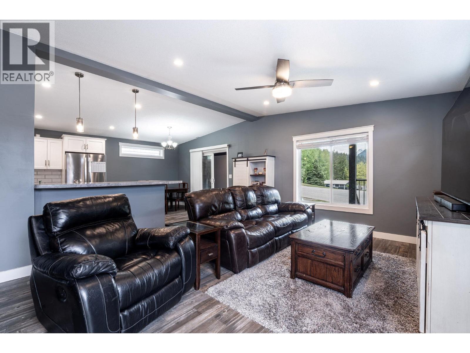 3 Johnson Way, Revelstoke