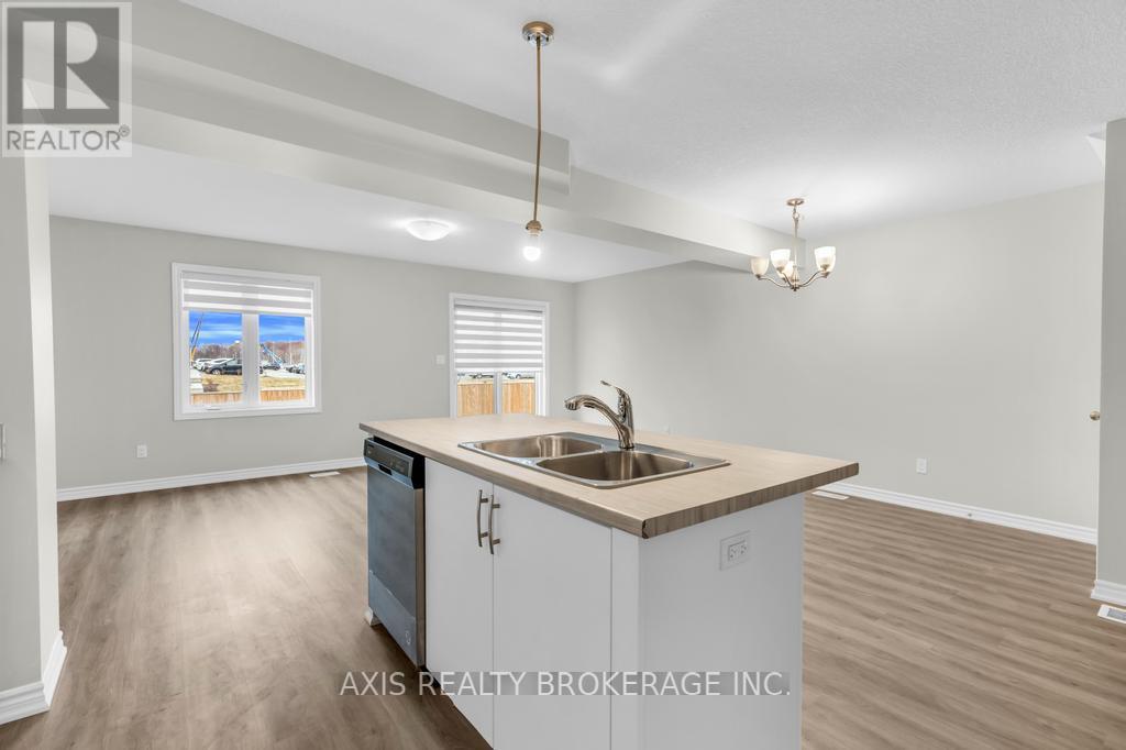 2978 TURNER CRESCENT - 23