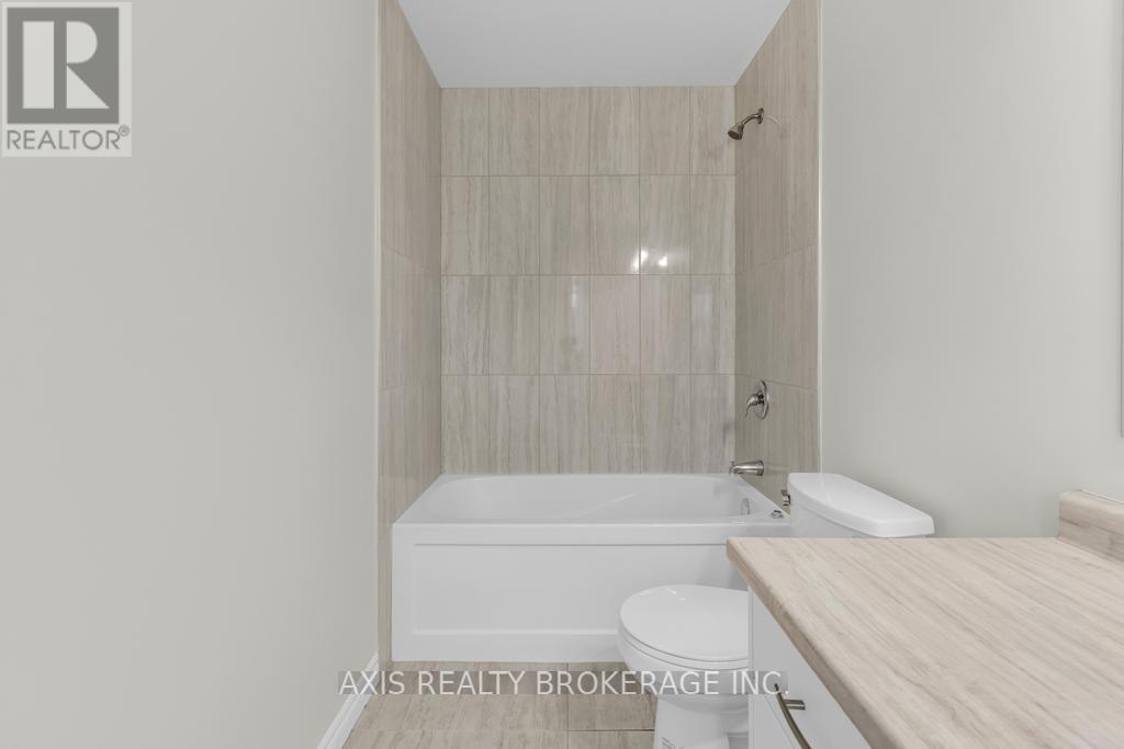 2978 TURNER CRESCENT - 31