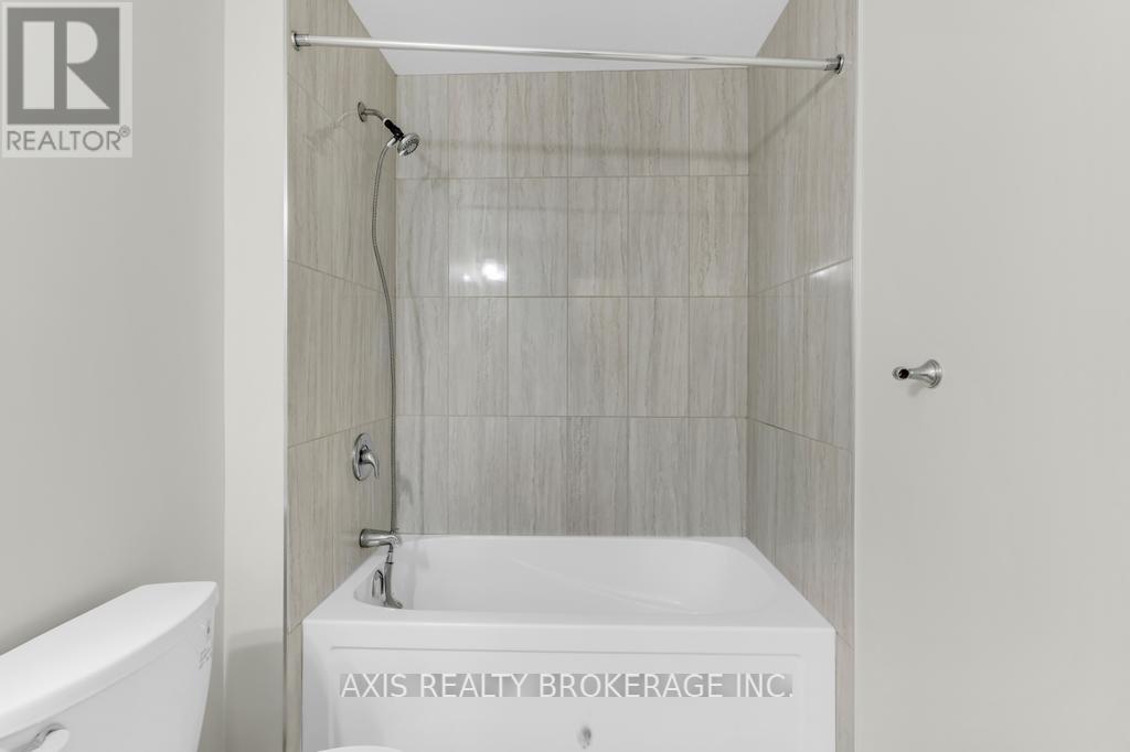2978 TURNER CRESCENT - 36