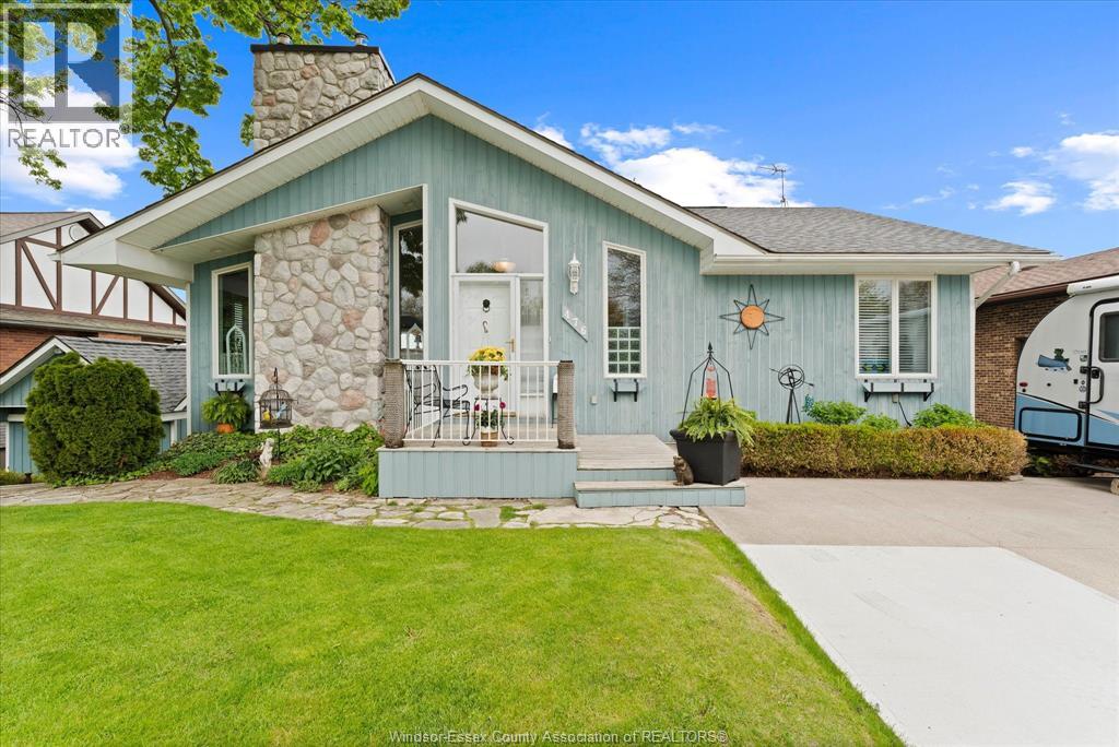 476 DALHOUSIE STREET - 1