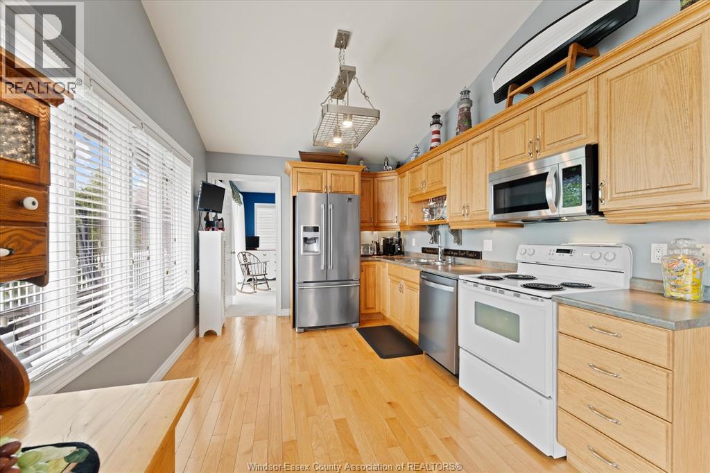 476 DALHOUSIE STREET - 12