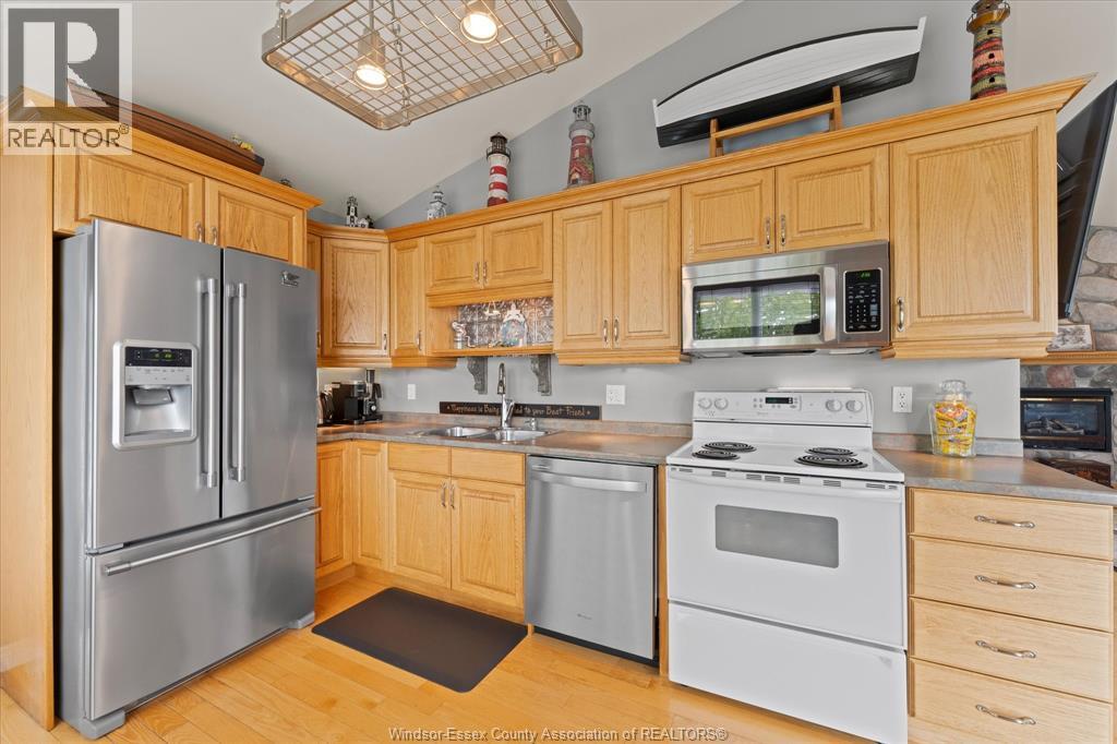 476 DALHOUSIE STREET - 14