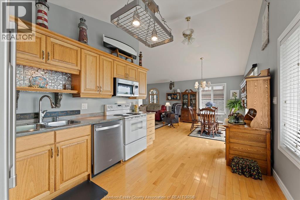 476 DALHOUSIE STREET - 15