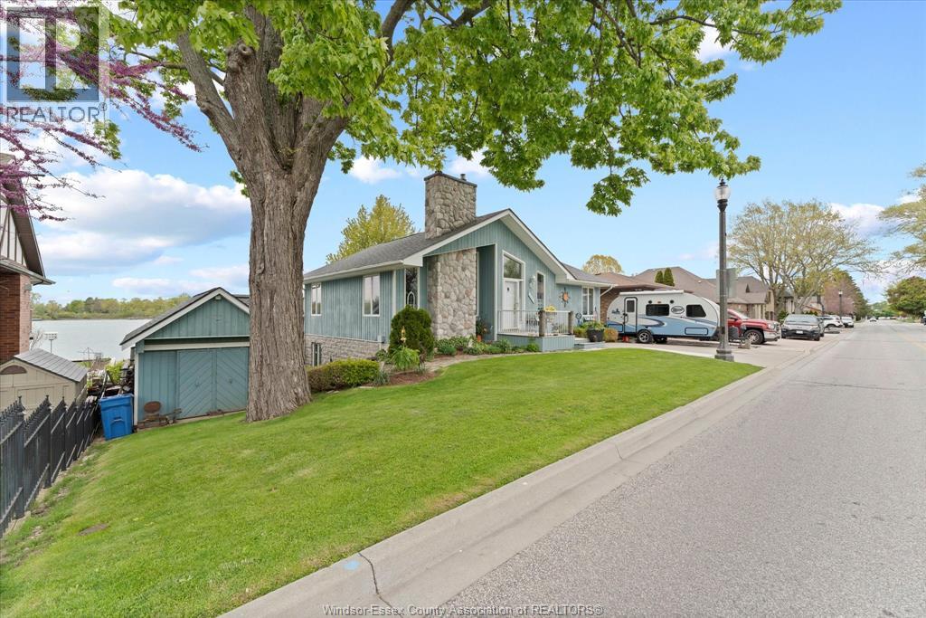 476 DALHOUSIE STREET - 2