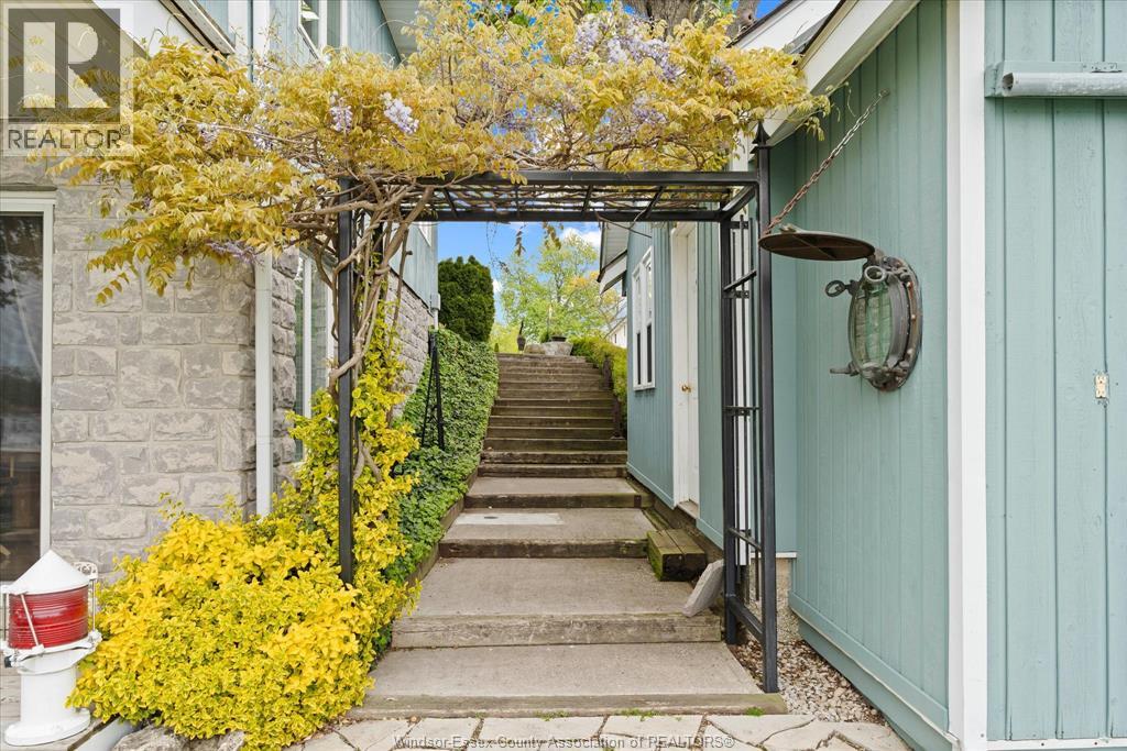 476 DALHOUSIE STREET - 40