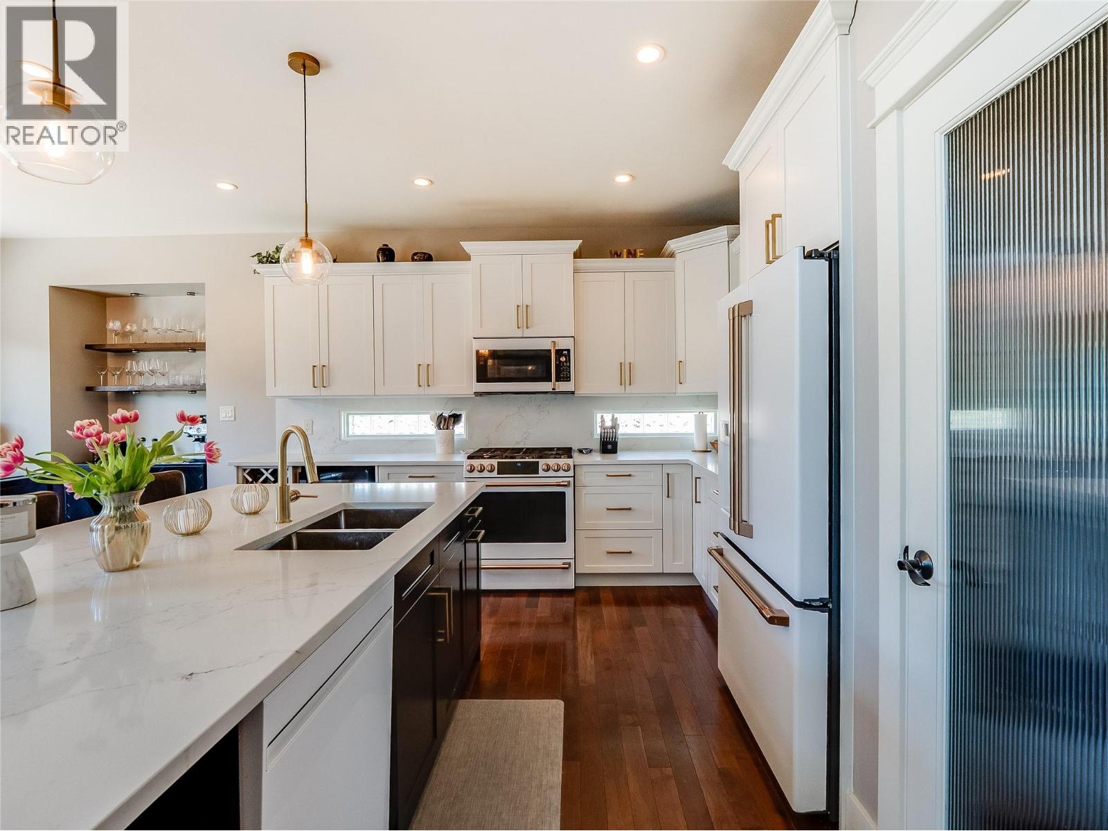 943 Riverview Place - 14