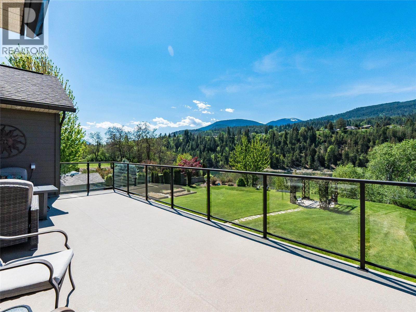 943 Riverview Place - 31